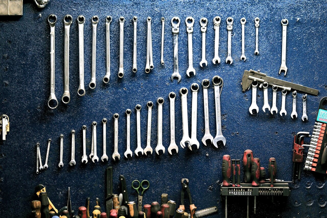 Tools that are used for maintenance.